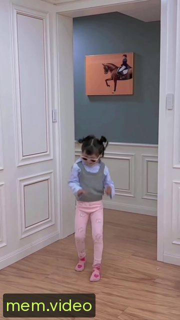 Кадр на 0:02