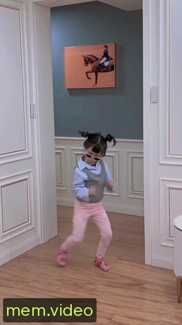Кадр на 0:09