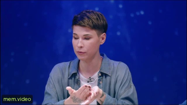 Кадр на 0:03