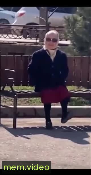 Кадр на 0:03