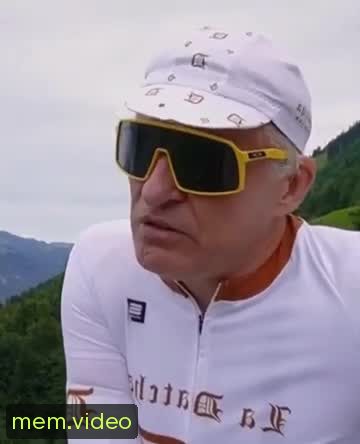 Кадр на 0:02