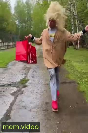 Кадр на 0:10