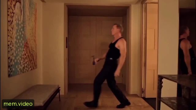 Кадр на 0:23