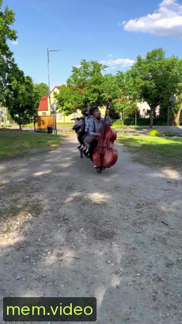 Кадр на 0:10
