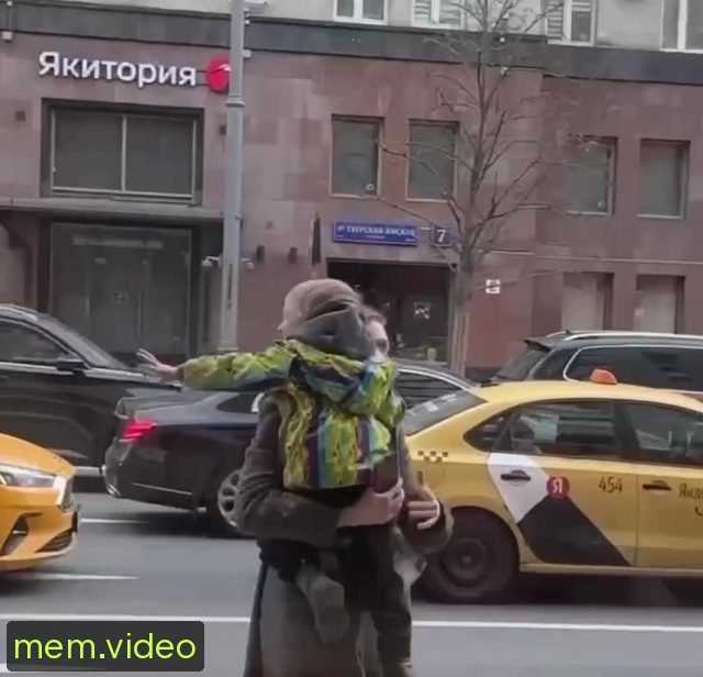 Кадр на 0:09