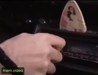Кадр на 0:03