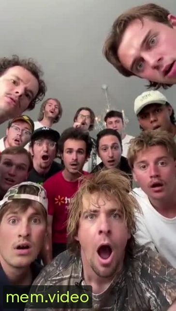 Кадр на 0:03