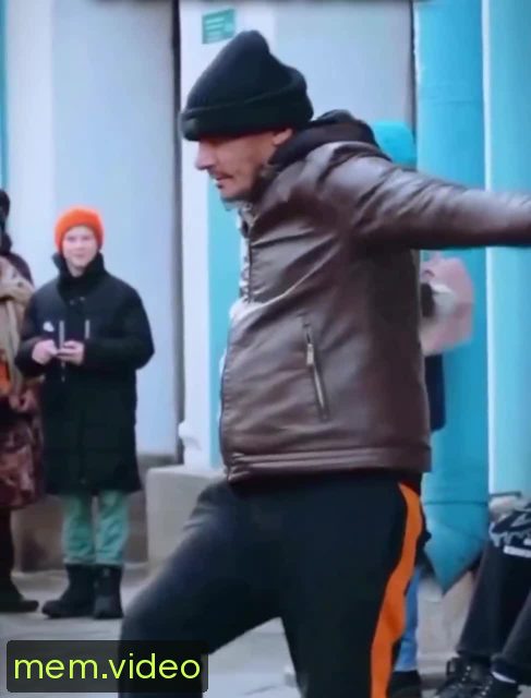 Кадр на 0:02