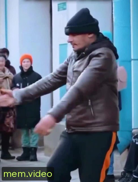 Кадр на 0:02