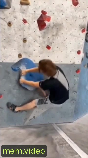 Кадр на 0:04
