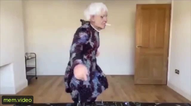 Кадр на 0:33