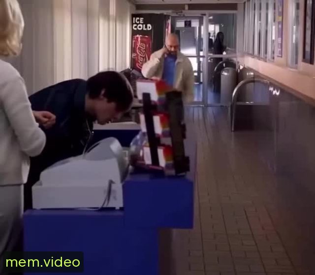 Кадр на 0:01