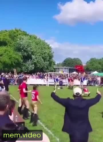 Кадр на 0:02