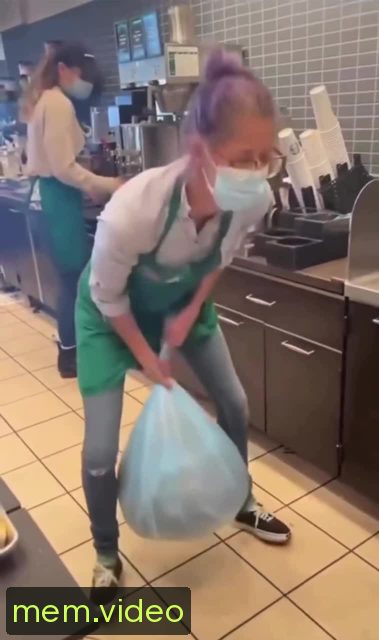 Кадр на 0:03