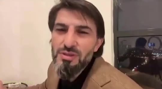 Кадр: "Слышь ты, ты чё смеешься-то" — мужчина в пиджаке