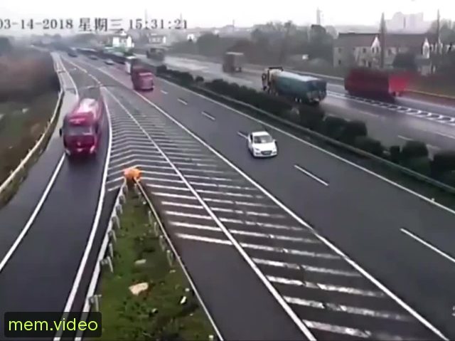 Кадр на 0:05