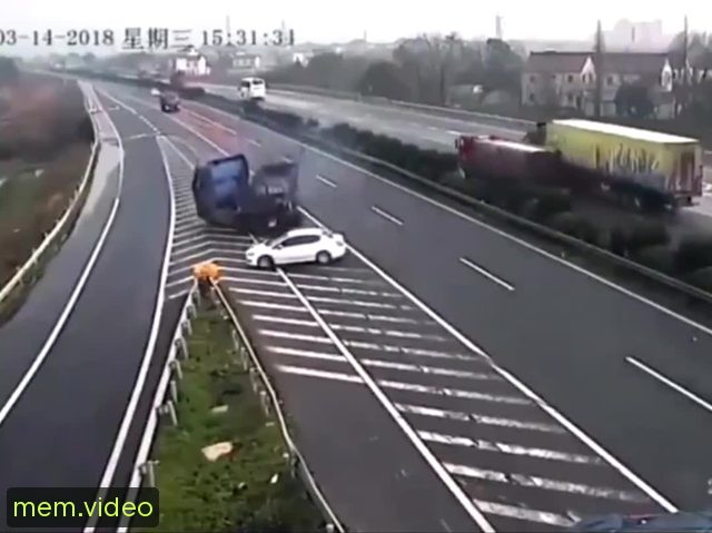 Кадр на 0:18