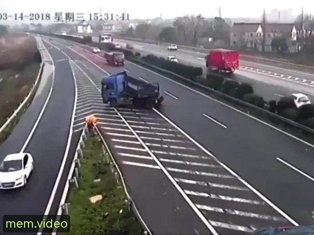 Кадр на 0:26