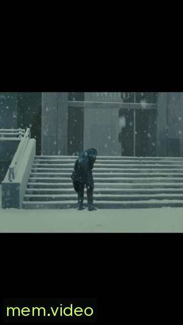 Кадр на 0:02