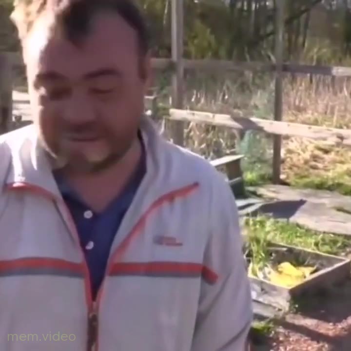 Кадр: "Я свое отбоялся" — мужчина в куртке