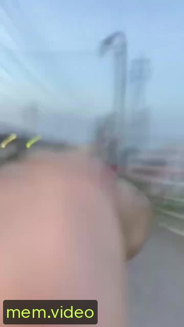 Кадр на 0:03