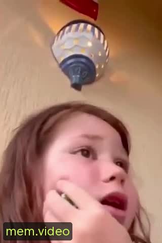 Кадр на 0:03