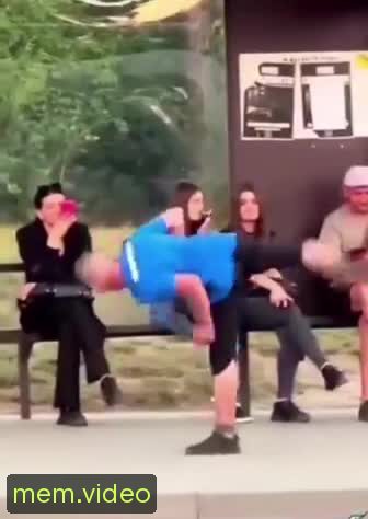 Кадр на 0:01