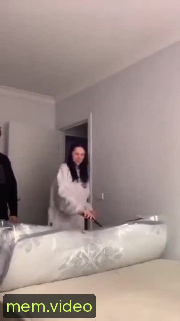 Кадр на 0:02