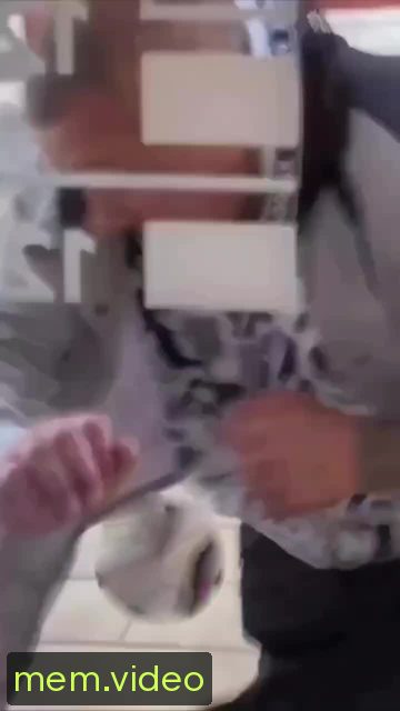 Кадр на 0:02