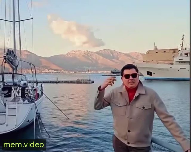 Кадр на 0:02