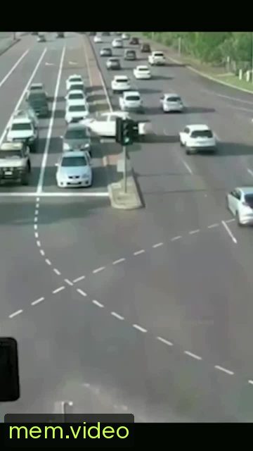 Кадр на 0:02