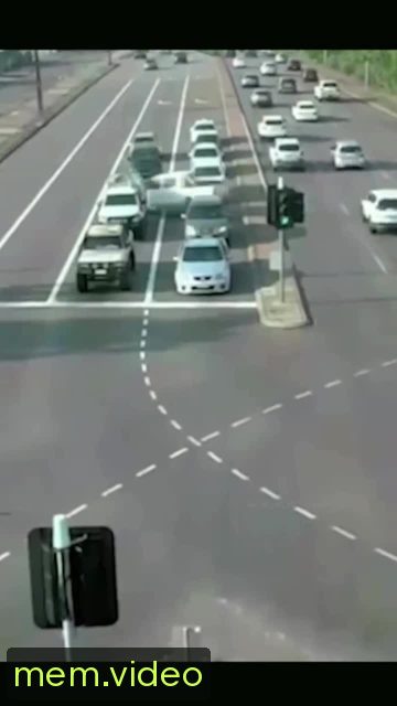 Кадр на 0:02