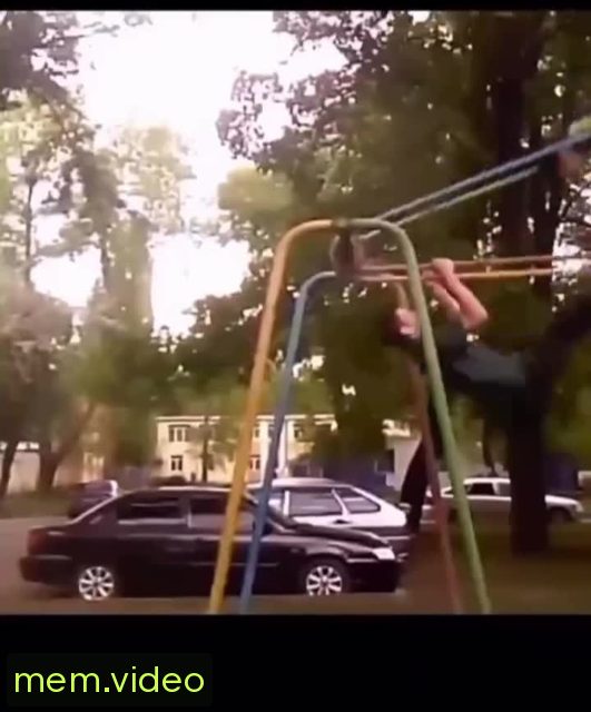 Кадр на 0:03