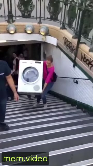 Кадр на 0:02