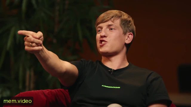 Кадр на 0:01