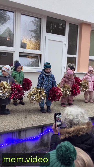 Кадр на 0:02