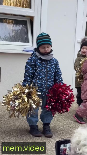 Кадр на 0:04