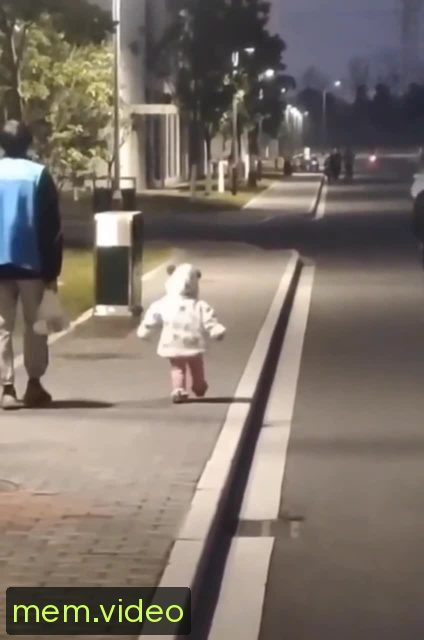 Кадр на 0:04