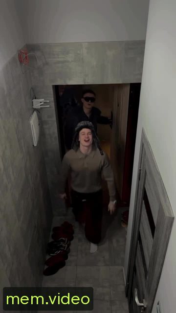 Кадр на 0:01