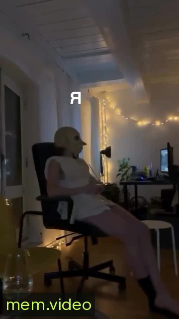 Кадр на 0:02
