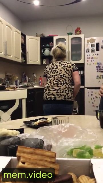 Кадр на 0:09