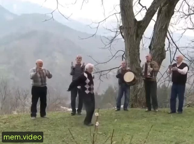 Кадр на 0:48