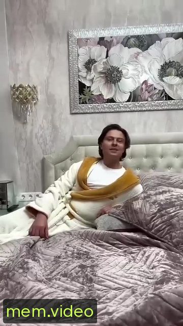 Кадр на 0:02