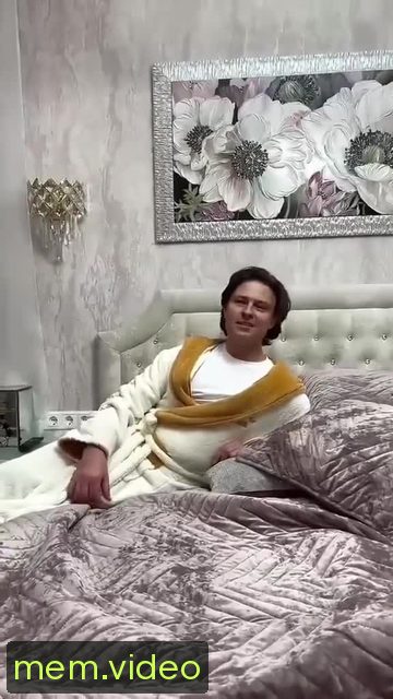Кадр на 0:02