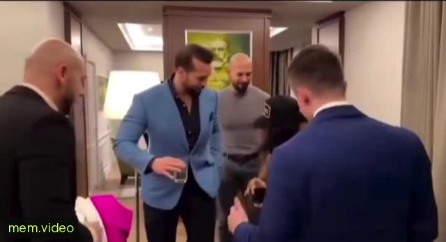 Кадр на 0:04