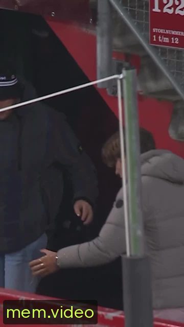 Кадр на 0:06