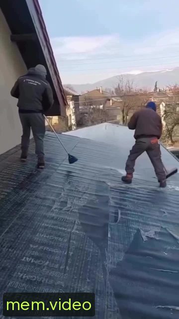 Кадр на 0:02