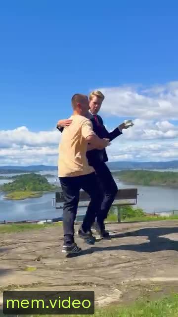 Кадр на 0:01