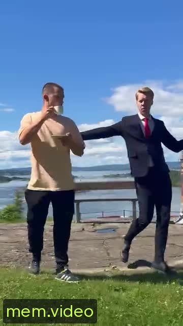 Кадр на 0:05