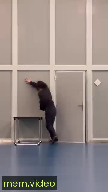 Кадр на 0:02